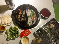 -钢管厂五区小郡肝串串香(奥克斯广场锦城万达店)