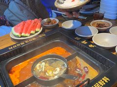 -老牌坊云南鱼豆花火锅(哈西万达店)