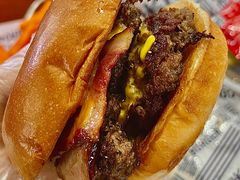 -TRIPS BURGER(大钟寺店)
