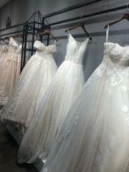 -艾米丽婚纱礼服