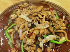 -一品红烧鸭特色川菜(三岔湖店)
