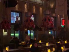 -FOUR PLAY BAR