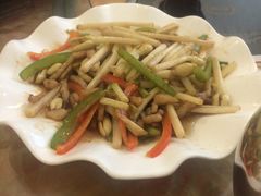 花生芽-客满堂川湘菜馆