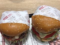 -The Habit Burger Grill 哈比特汉堡(爱琴海店)