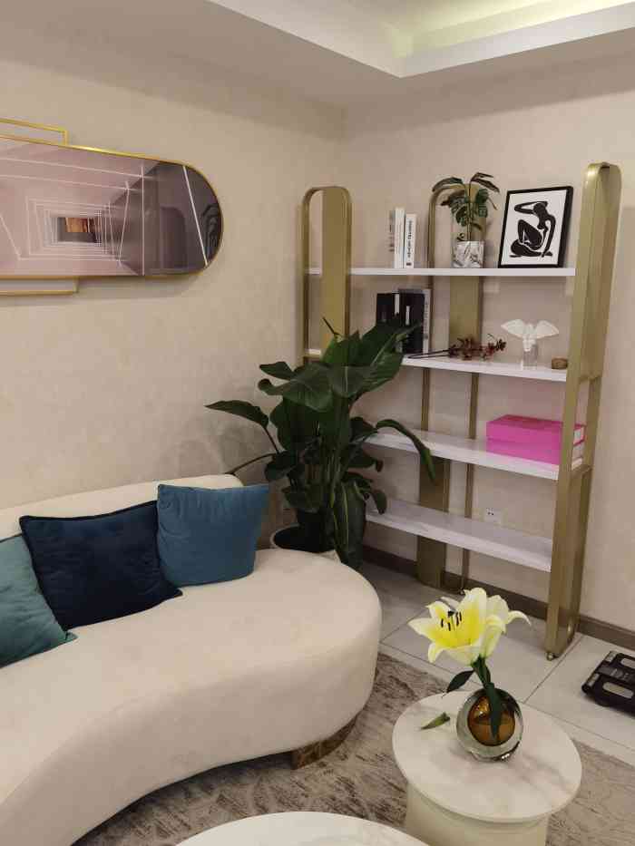 伊姿衫日瘦(打浦桥店)-"五十多年前,国人都很瘦,那是在那个样样东.