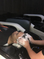 -PE SALON