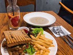 -ZEMOCAFE·FUSION FOOD(西交利物浦店)