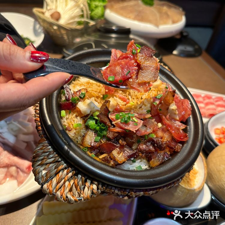 昆明恒隆牛马们为了吃上这家椰子鸡是有多拼