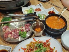 -青瓦餐厅·生鱼片·韩园烤肉(西塔店)