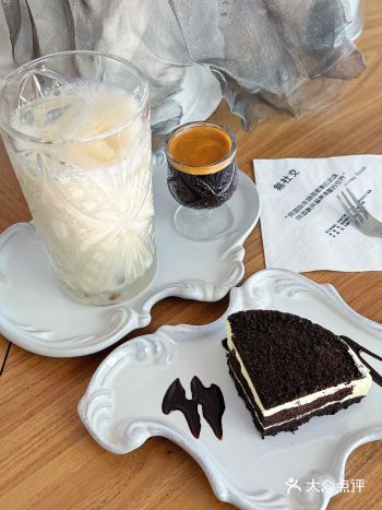 番禺家适合i人发呆的教堂咖啡店