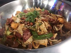 -愉肴麻辣香锅(中北镇店)