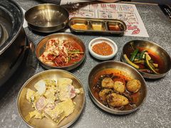 -草家酱蟹炭火烤肉店(珲春南路二店)
