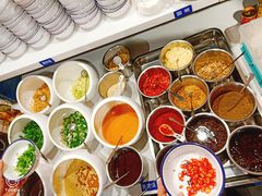 -两三事小郡肝串串香火锅(桂庙店)