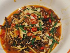 -绿草地·湘菜(酃湖师院店)