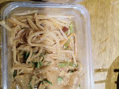 特色凉皮-聚合鑫东北熏酱熟食麻辣面(长阳店)
