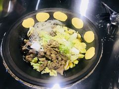 -粘豆包柴火铁锅炖