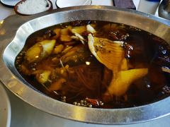 -鑫巴蜀小镇 · 水煮鱼专研店(玉桥店)