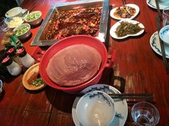 -二荆条·蜀鲜汇城市森林火锅