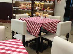 -红宝石·鲜奶小方·海派西点房(南丹店)