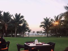 -亚龙湾喜来登·美景台大堂吧