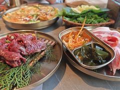 -草家酱蟹炭火烤肉店(珲春南路一店)