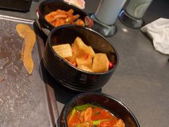 -铭牛烧肉·和牛海鲜自助(高新月牙湖店)