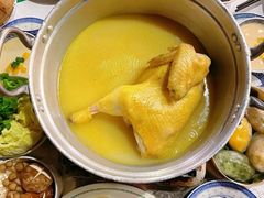 -禄婶鸡煲·打边炉
