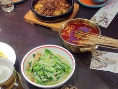 -川流不息·地道川菜·小龙虾(松东路店)