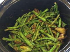 干锅长豆茄子-蛙蛙叫干锅年代(簋街总店)