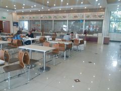 -小昆山服务区-停车场