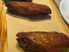 疯狂的鸡翅-老板恋上鱼(恒隆广场店)