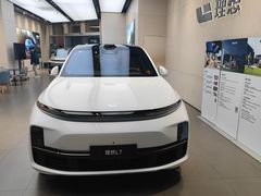 -理想汽车(世纪汇店)