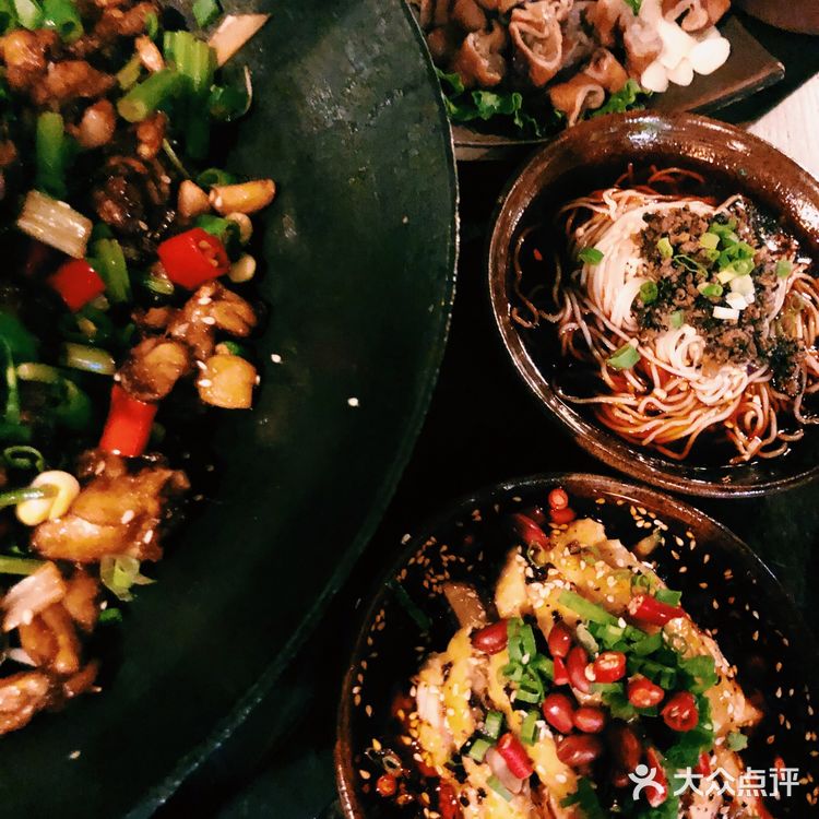 【拔草】带你一秒穿越回古代的这家铁锅炖[加油]