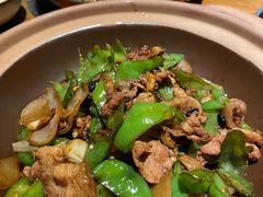 碾辣椒炒肉-吃饭皇帝大土家民族菜(正大广场店)
