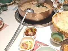 -洪氏嗨捞·猪肚鸡火锅(阳光天地店)