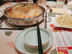 -黄记煌三汁焖锅(新佳丽江汉路店)