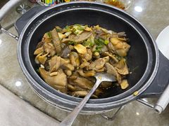 -东豪园林海鲜酒家(南港路辅路店)