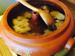 -云海肴·汽锅鸡·云南菜(天山百盛优客店)