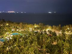 -三亚湾海居铂尔曼度假酒店