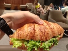 蛋香鸡肉可颂-星巴克臻选(南京艾尚天地店)