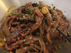 -张大师鸭爪爪特色干锅(南湖店)