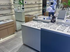 -视野联行眼镜·蔡司·尼康·豪雅·依视路(青浦宝龙店)