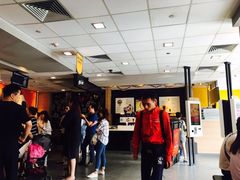 等位区-麦当劳(坂田分店)