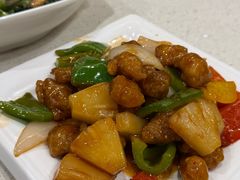 菠蘿咕嚕肉飯-香港新发烧腊茶餐厅(水围店)