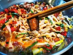 黔江鸡杂中锅-黔江古镇鸡杂(临江路店)