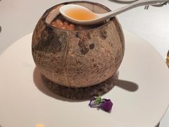 椰子八宝鸡汤-闻见中国海南菜(K11店)