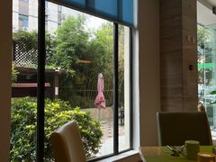 -上海虹桥君丽假日酒店(娄山关路地铁站店)