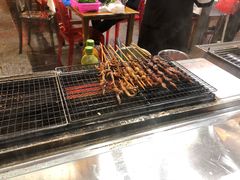 -刘姐啤酒鱼民族演艺餐厅(西街总店)