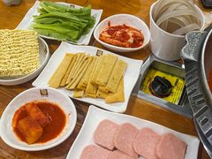 -喇喇排骨火锅·传统韩式脊骨汤(望京西园总店)