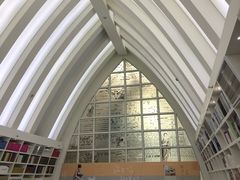 -钟书阁(松江泰晤士小镇店)